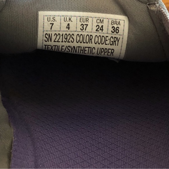 Skechers Air Cooled Memory Foam Slip-Ons Size 7 - Picture 5 of 9